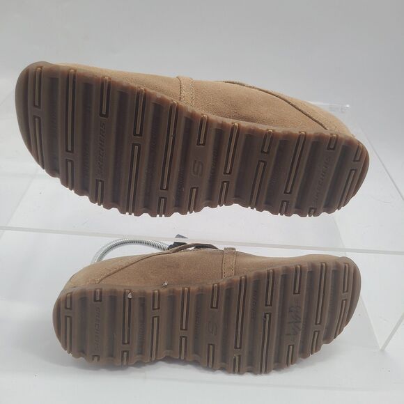 Skechers Womens 45993 Taupe Suede Leather Mary Jane Comfort Shoes US  Size 7.5 - Picture 4 of 10